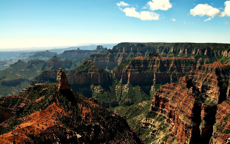 Red Rock Canyon Landscape — Serene