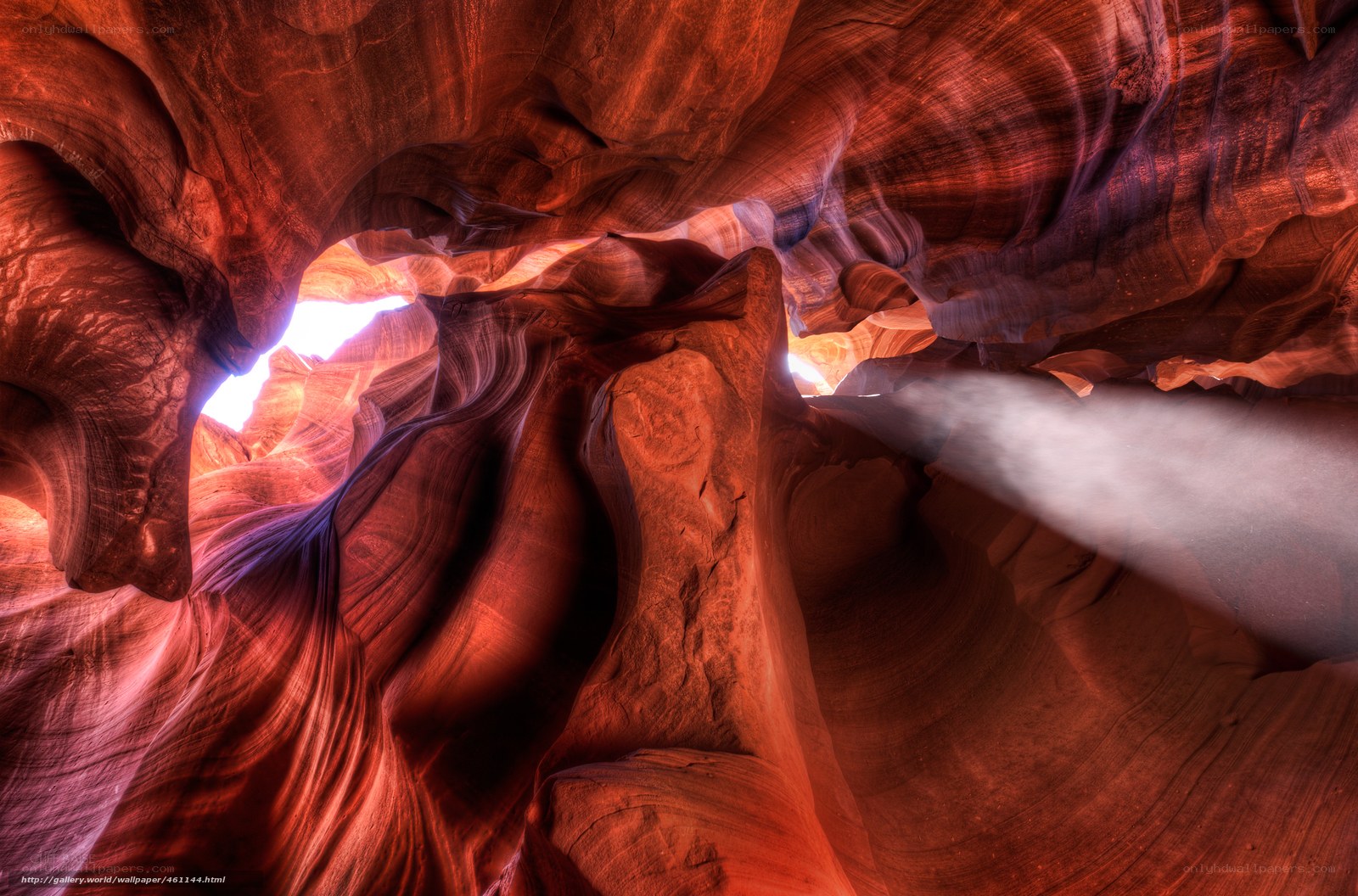 Red rock canyon light beam