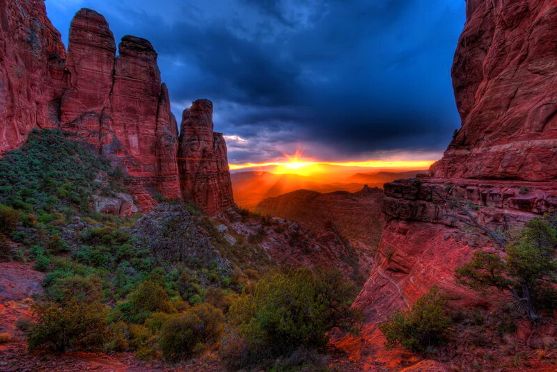 Red Rock Canyon Sunset — Dramatic