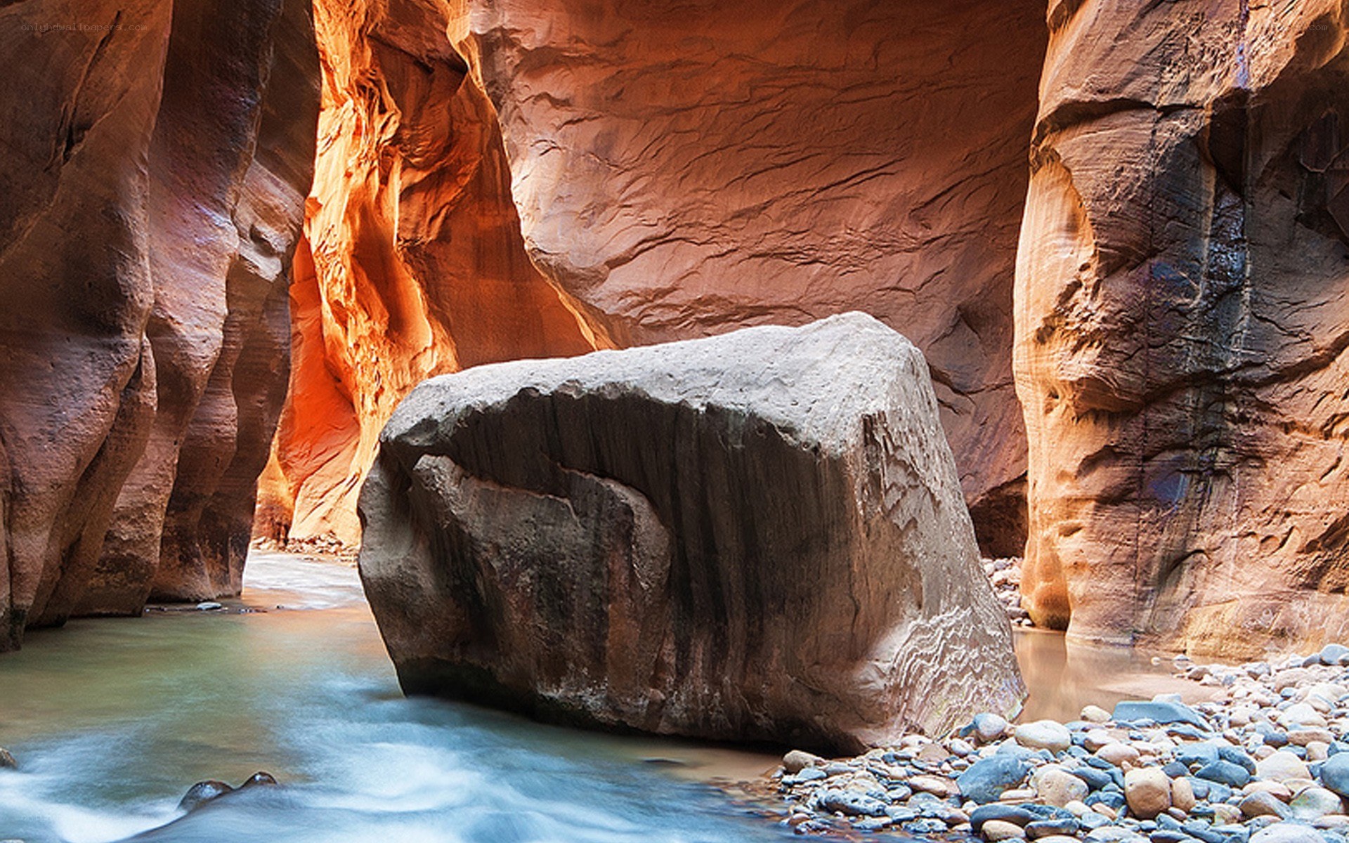 Red rock canyon with river