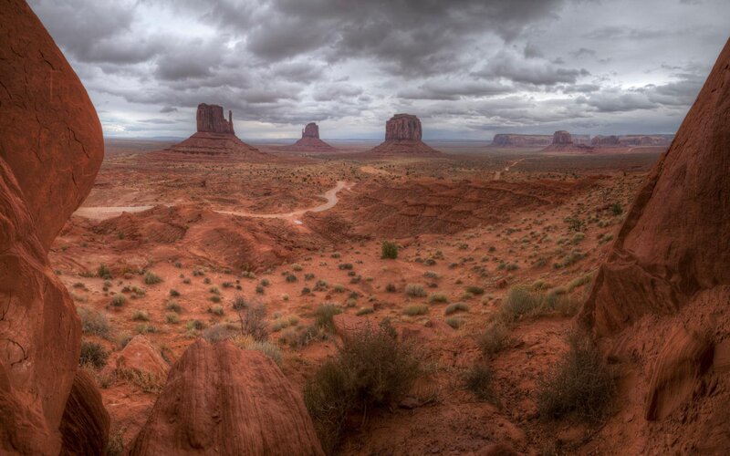 Red Rock Formations — Dramatic, Photograph, Desert