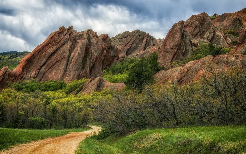Red Rock Formations — Green, Dramatic