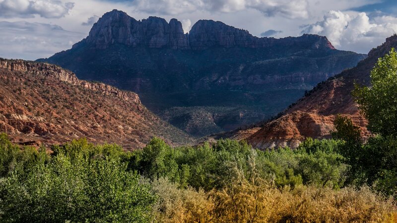 Red Rock Mountains — Green