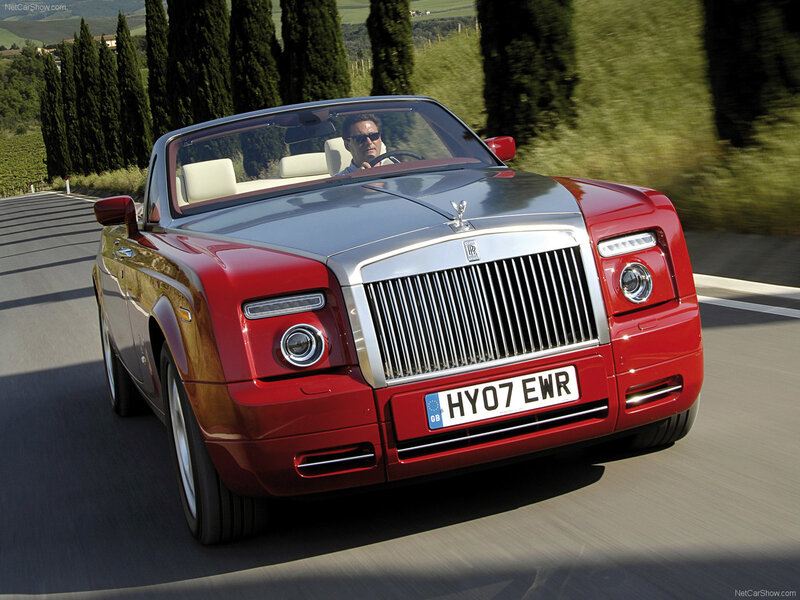 Red Rolls-Royce Convertible — Dynamic