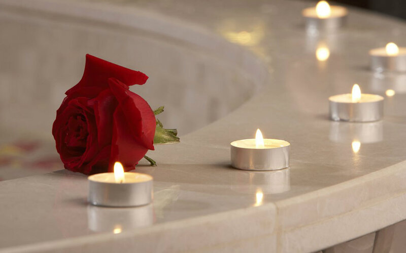 Red Rose and Candles — Serene