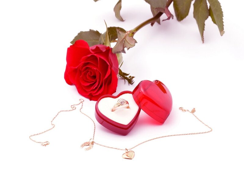 Red Rose and Jewelry — Romantic