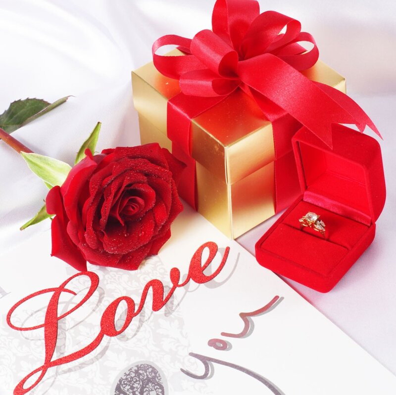 Red Rose and Ring — Romantic