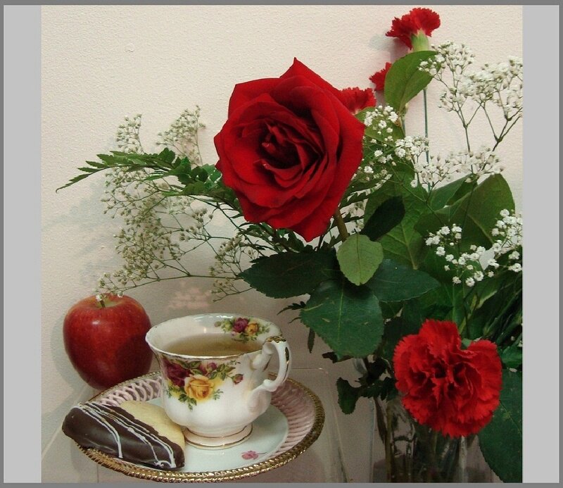 Red Rose and Tea Set