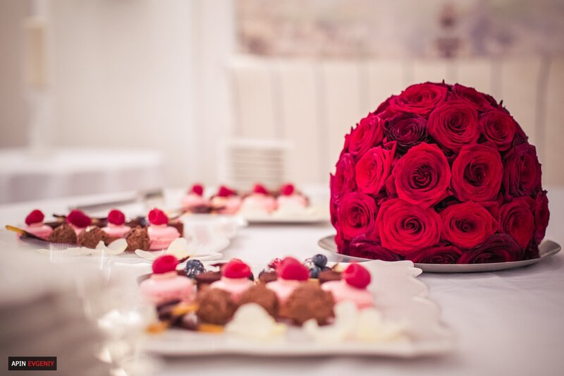Red Rose Bouquet and Desserts