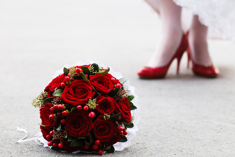Red Rose Bouquet — Calm, Photograph, Shoes