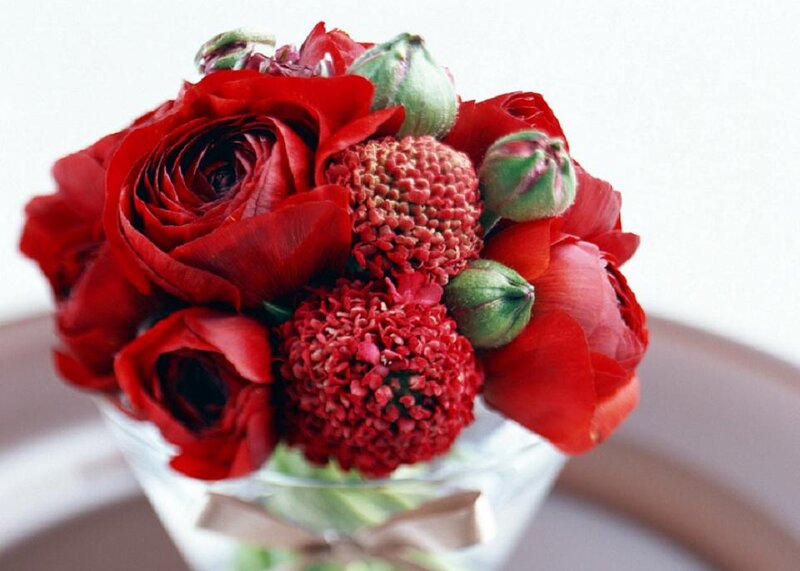 Red Rose Bouquet — Calm, Photograph, Vase