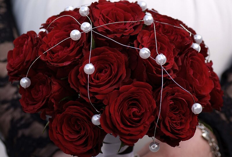 Red Rose Bouquet — Elegant, Photograph, Pearls