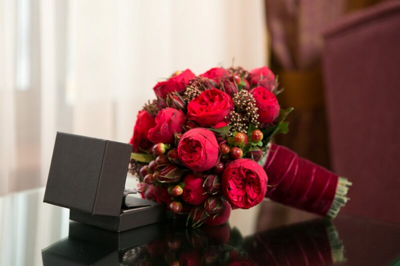 Red Rose Bouquet — Romantic, Photograph, Ring Box
