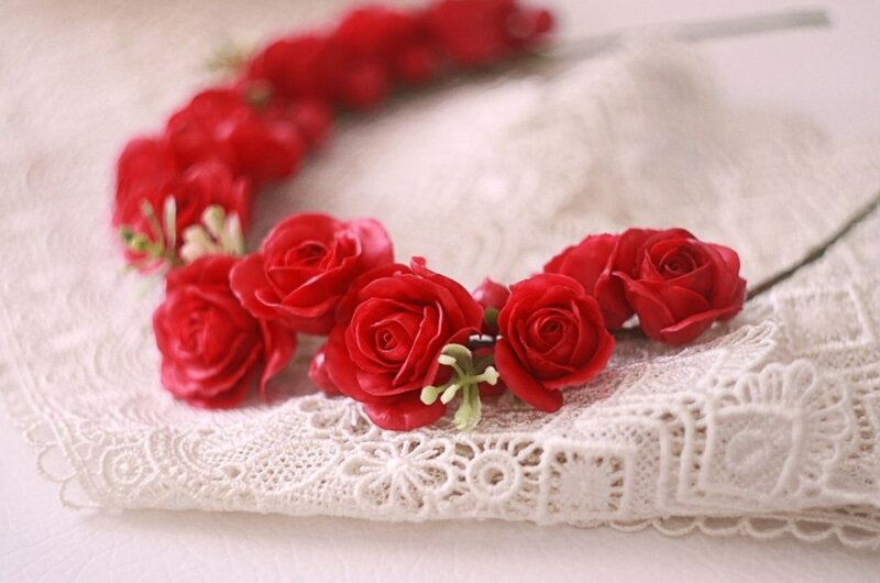 Red Rose Crown