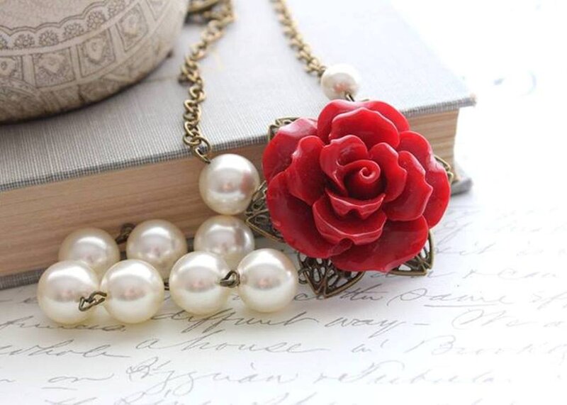 Red Rose Necklace