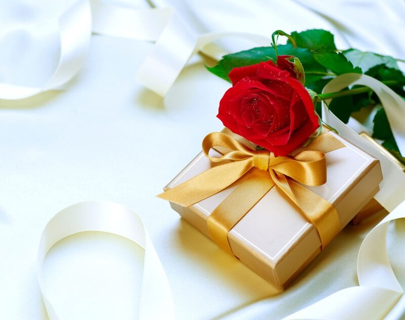 Red Rose on Gift Box — White
