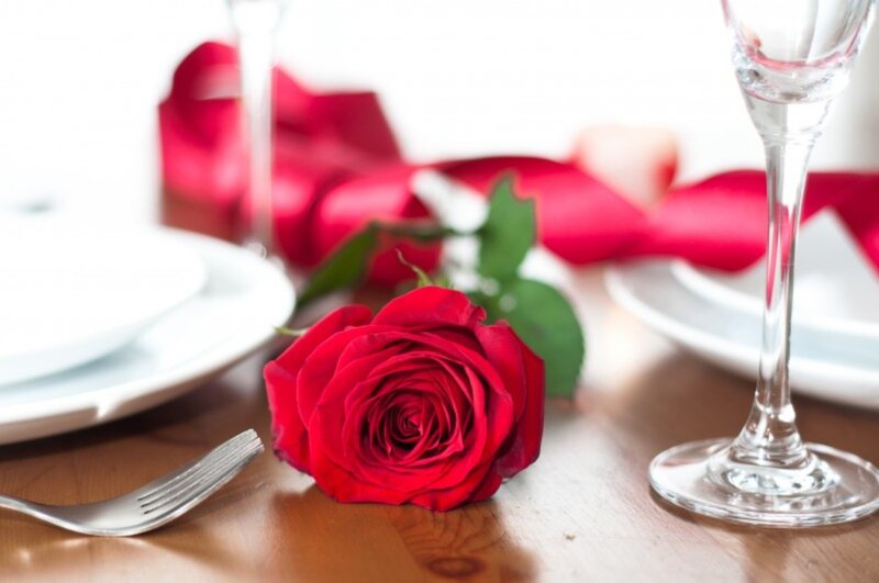 Red Rose on Table — Romantic, Photograph, Plate