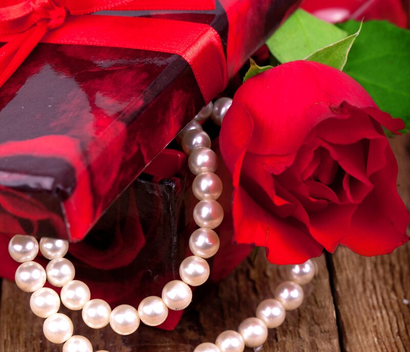 Red Rose with Pearls — Romantic, Photograph, Gift Box