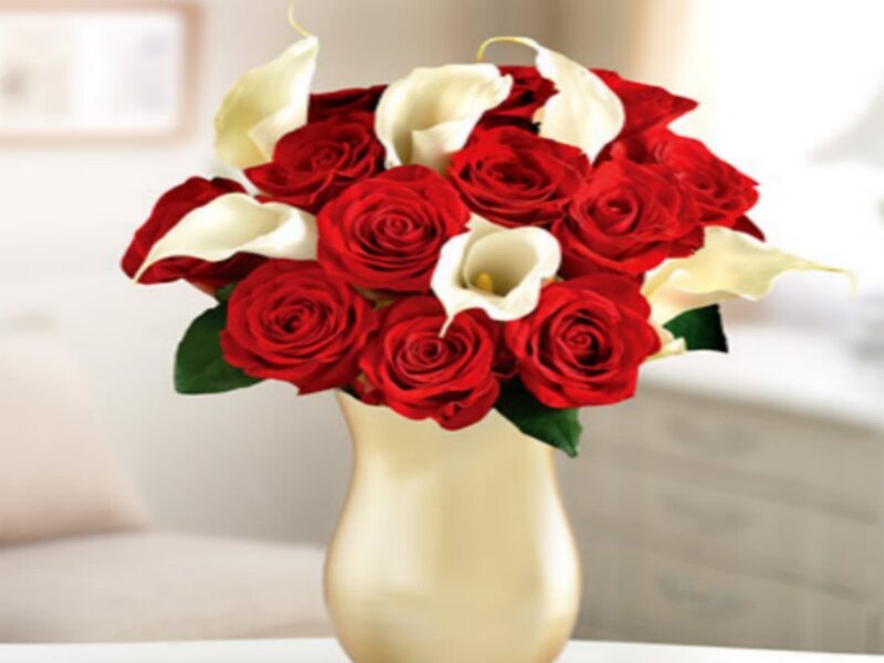red roses and calla lilies bouquet