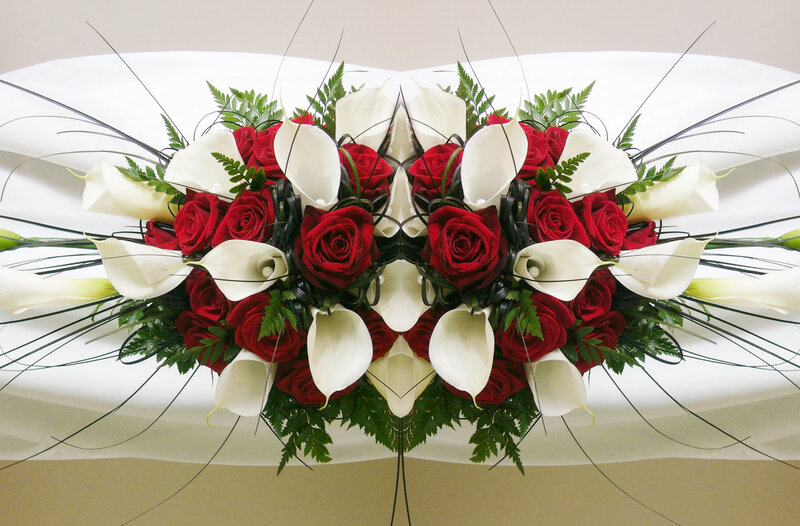 Red Roses and Calla Lilies — Elegant, Photograph