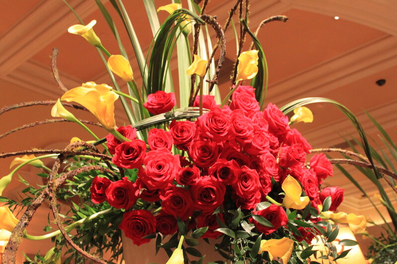 Red Roses and Calla Lilies — Elegant
