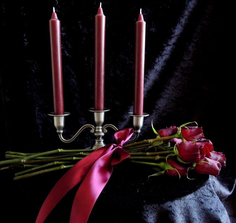 Red Roses and Candles — Black