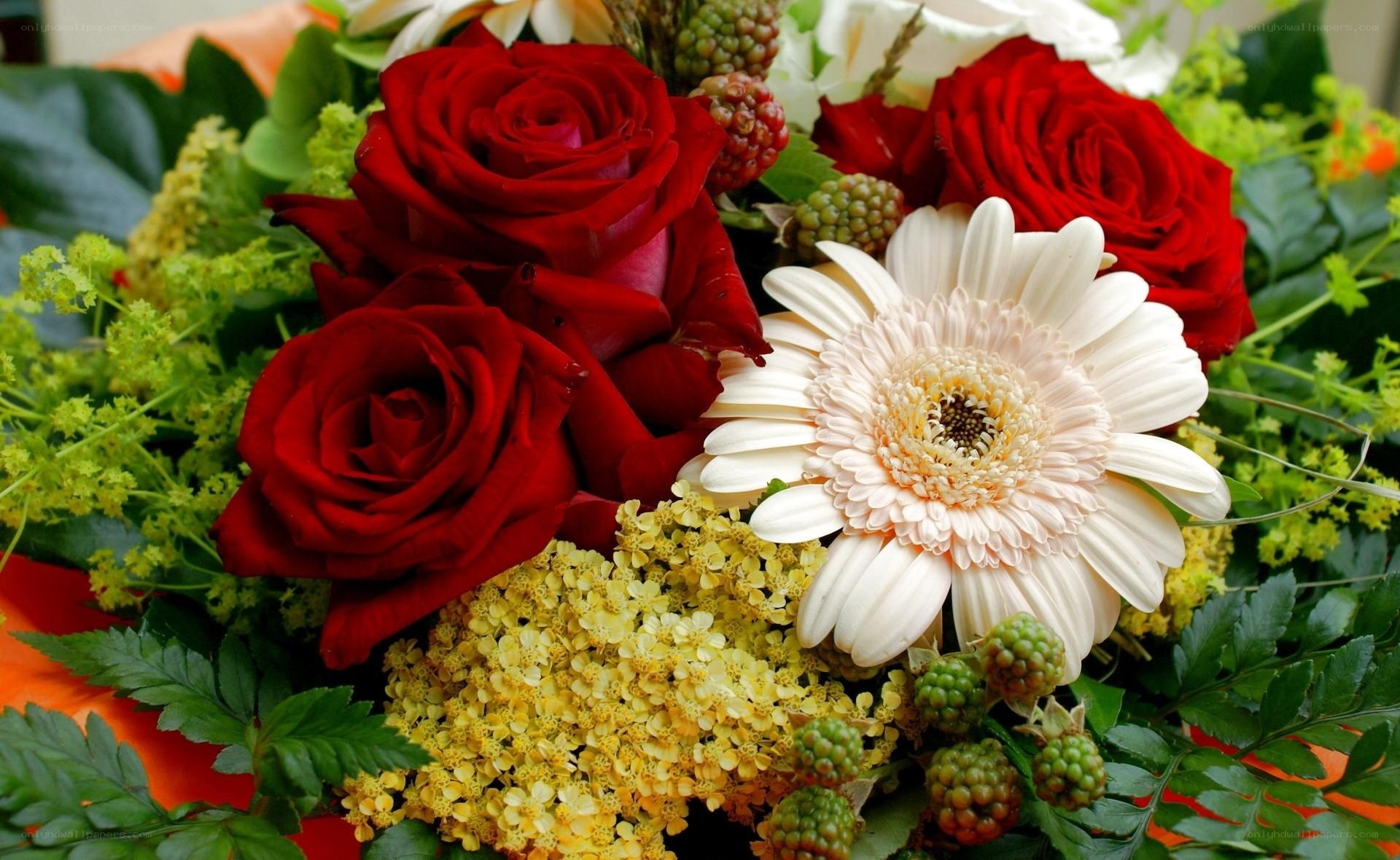 red roses and gerbera bouquet