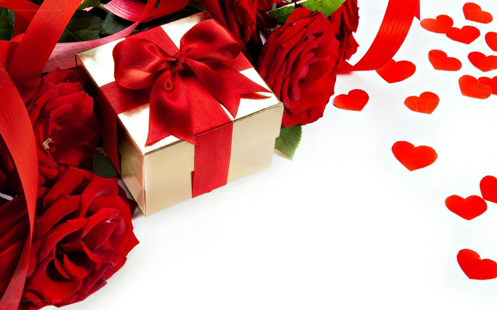 Red roses and gift box