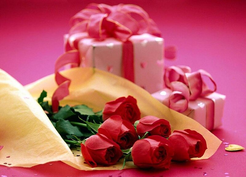 Red Roses and Gift Boxes — Pink