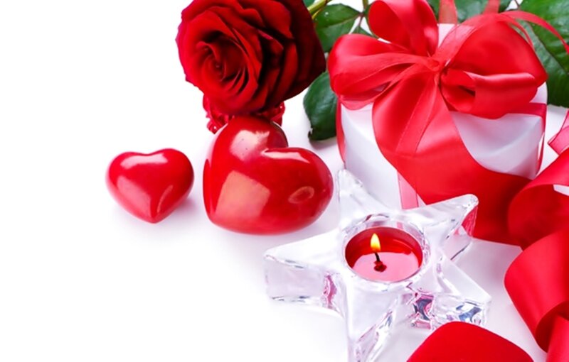 Red Roses and Gift