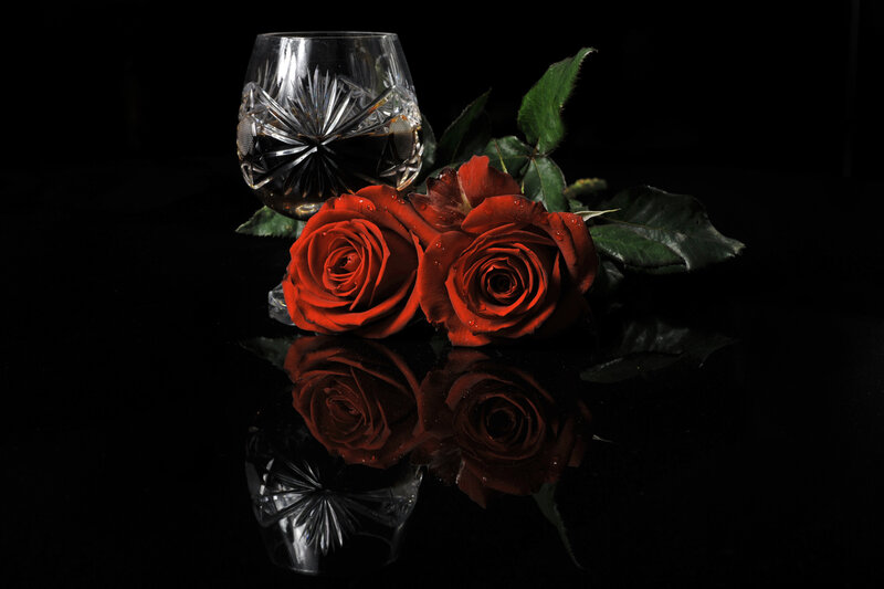 Red Roses and Glass — Black