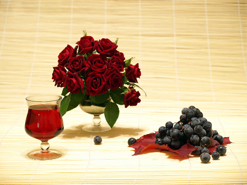 Red Roses and Grapes