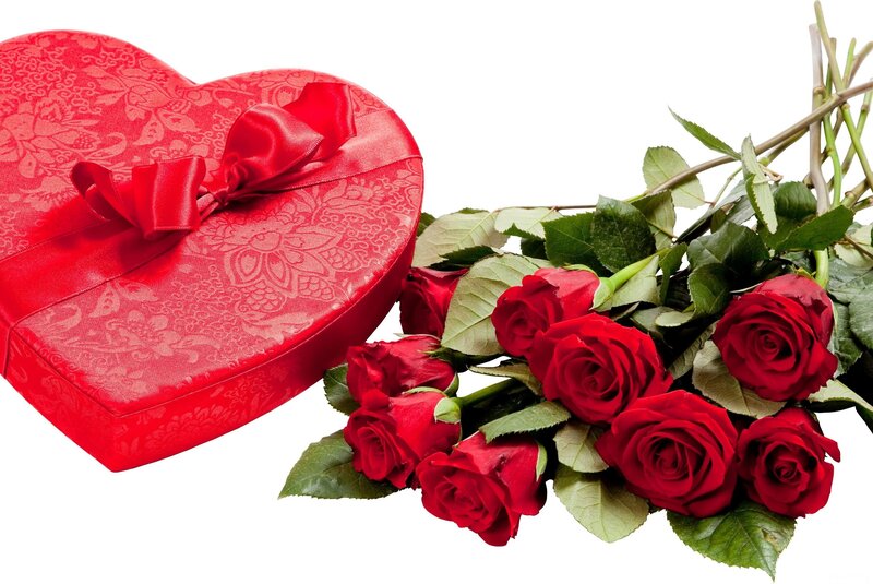 Red Roses and Heart Box