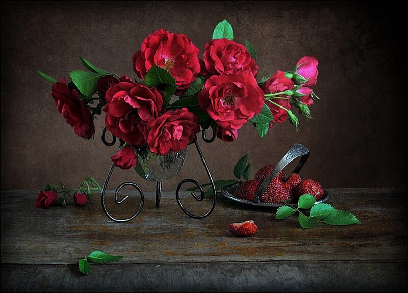 Red Roses and Strawberries — Dramatic