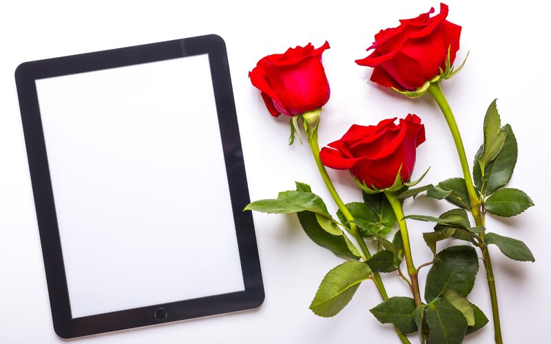 Red Roses and Tablet