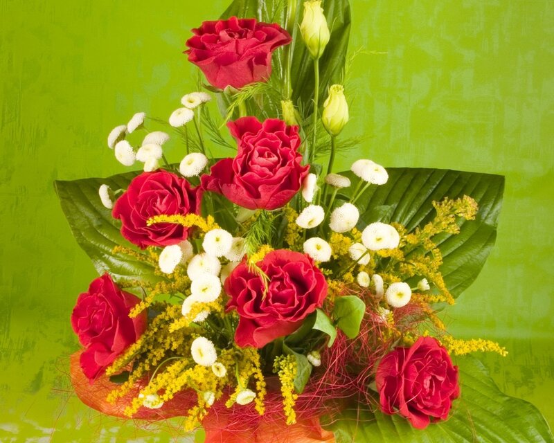 Red roses bouquet