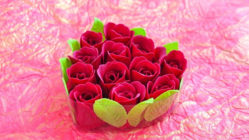 Red Roses in a Box — Pink