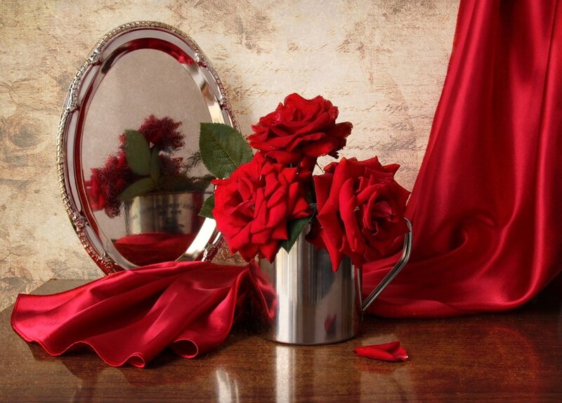 Red Roses in a Vase — Dramatic, Photograph