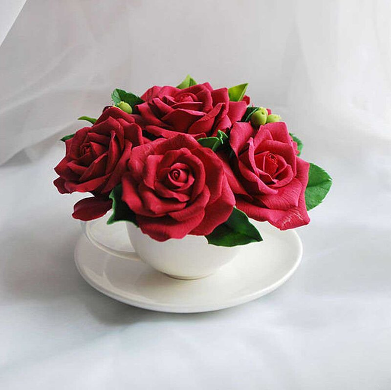 Red Roses in Teacup — Calm