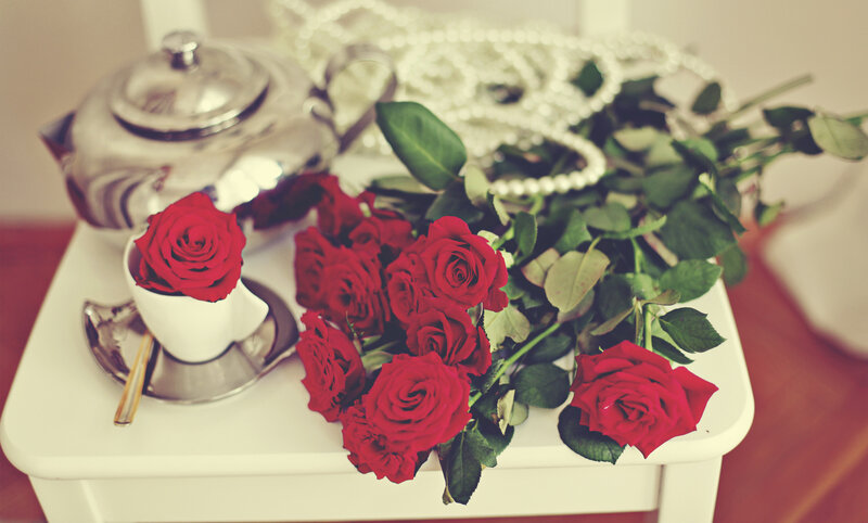 Red Roses on Table — Romantic, Photograph, Teapot