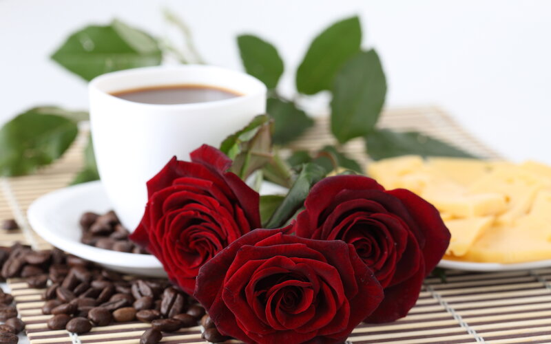 Red Roses with Coffee