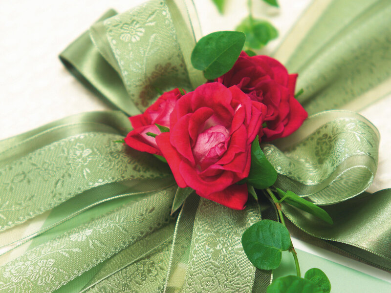 Red Roses with Green Ribbon