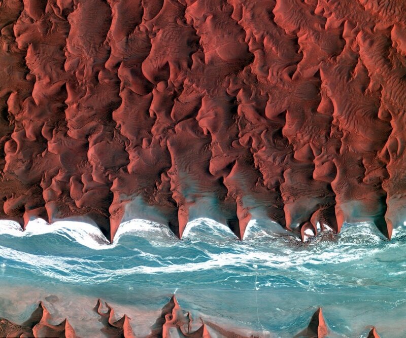 Red Sand Dunes — Dramatic, Photograph