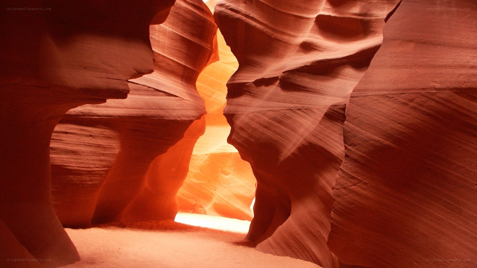 Red sandstone canyon walls
