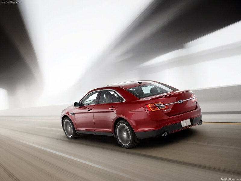 Red Sedan Car — Dynamic