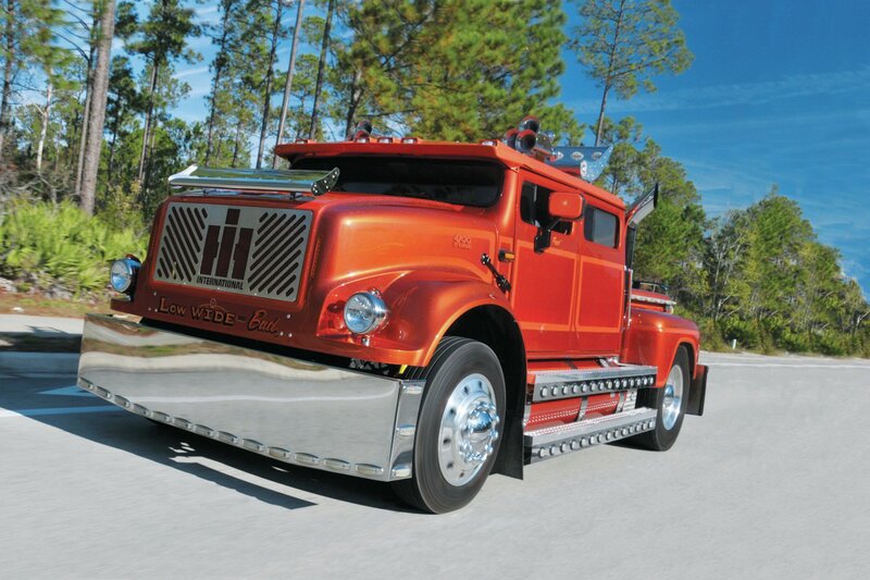 Red Semi-truck — Dynamic