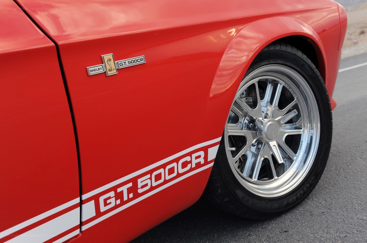 Red Shelby GT500CR