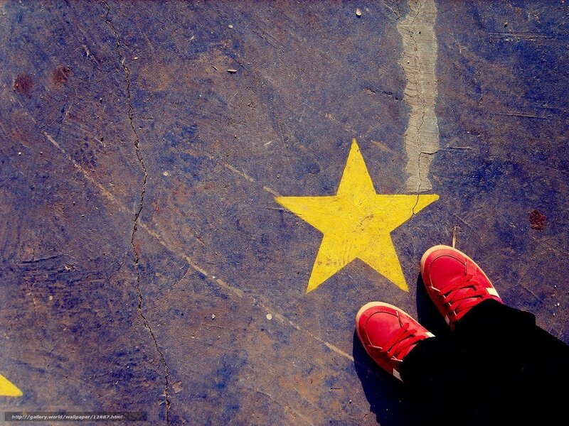 red shoes and yellow star