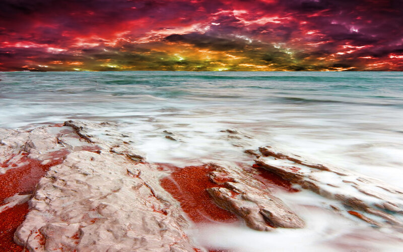Red Sky over Ocean — Dramatic