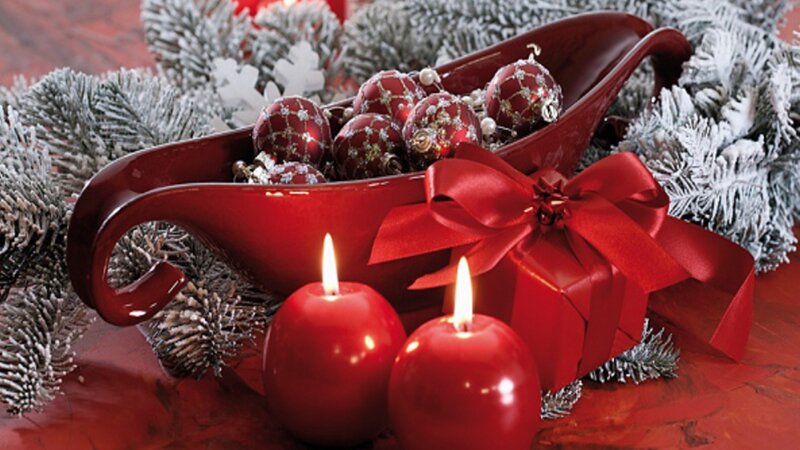 Red Sleigh with Ornaments — Festive